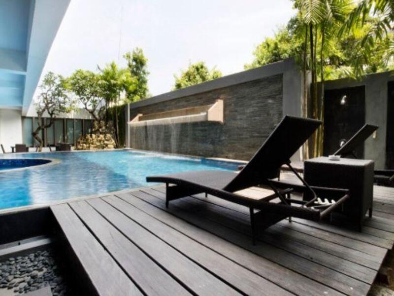 Kyriad Royal Seminyak Buitenkant foto