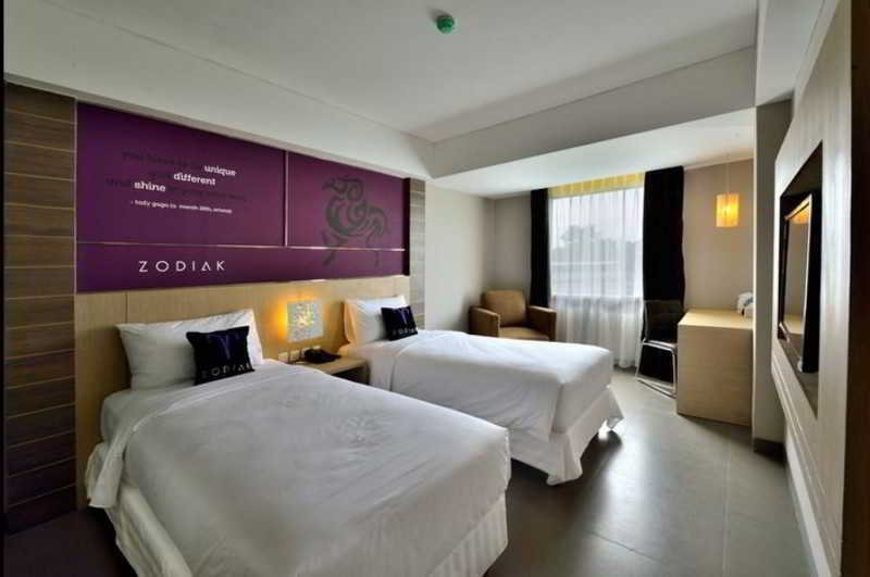 Kyriad Royal Seminyak Buitenkant foto