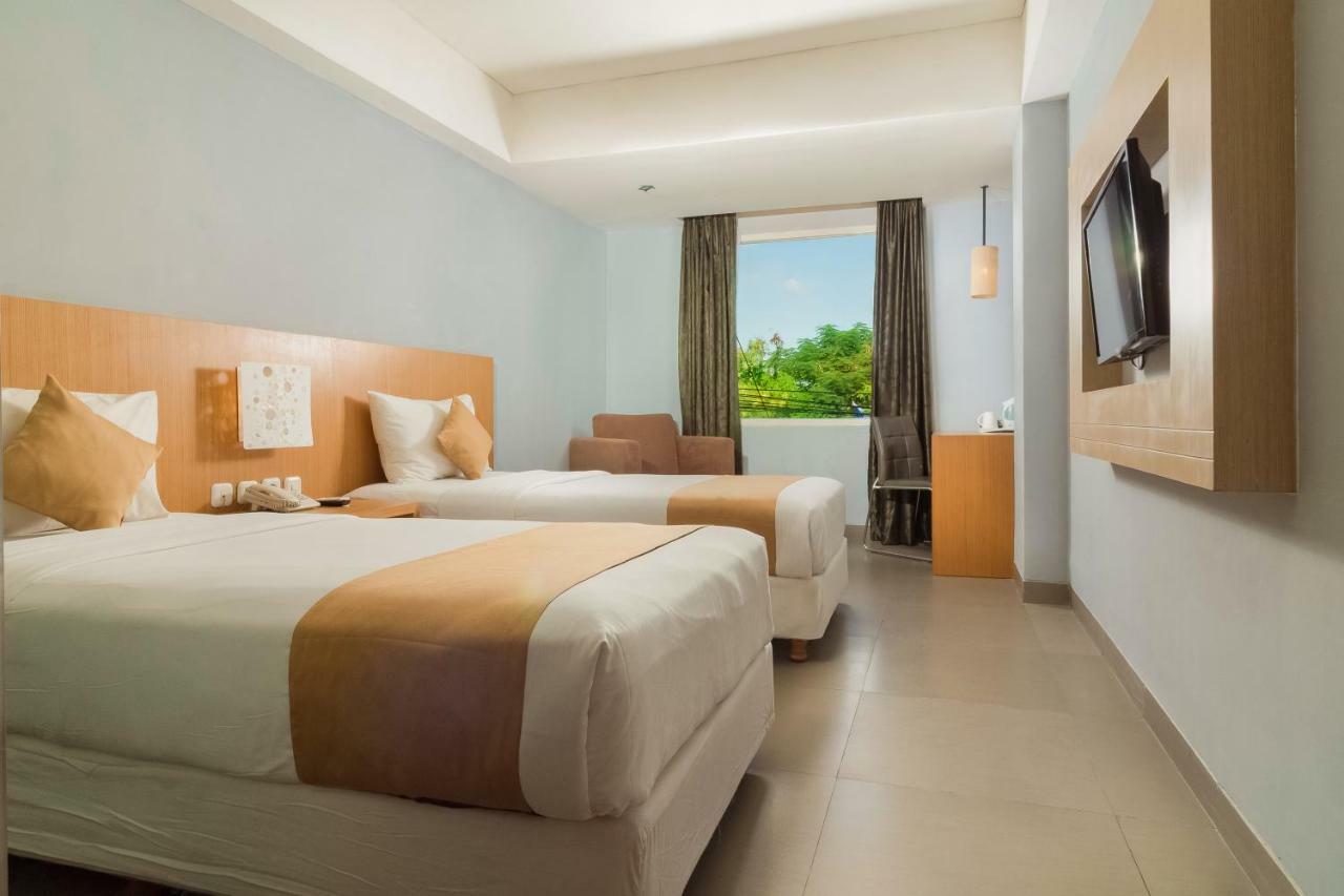 Kyriad Royal Seminyak Buitenkant foto